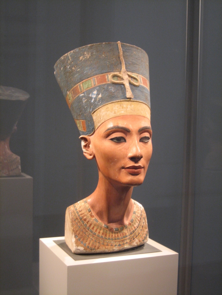 Queen Nefertiti Bust Egyptian REAL SIZE from 3d scan 49cm .PERFECT MODEL 